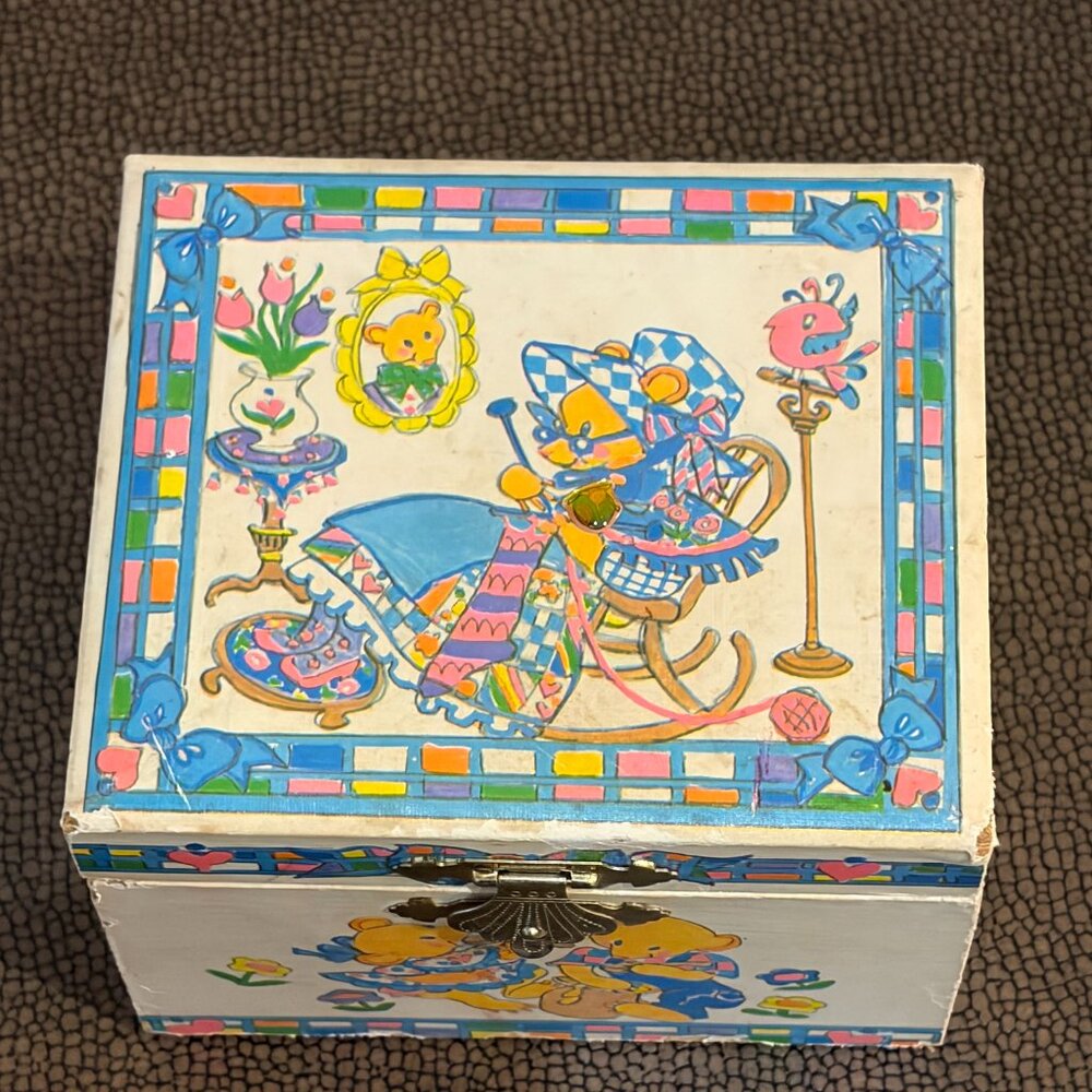 Vintage Music Jewelry Box Made By Laurel